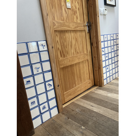 examples of commissioned and bespoke delft style tiles